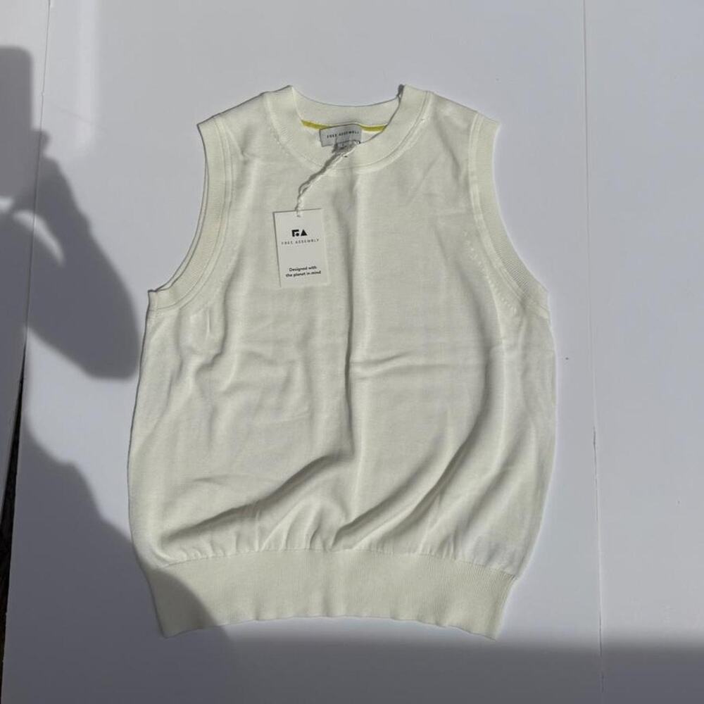 New with tags free assembly
